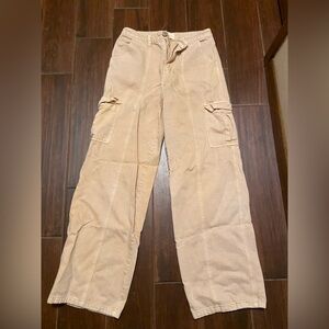 Women’s tan cargo pant